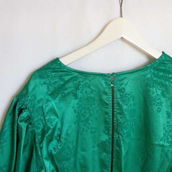 NWT Miss Lola Plus Sz 2X Dress Green Satin Smocked Floral Plunging V Neck Dress - Picture 7 of 9